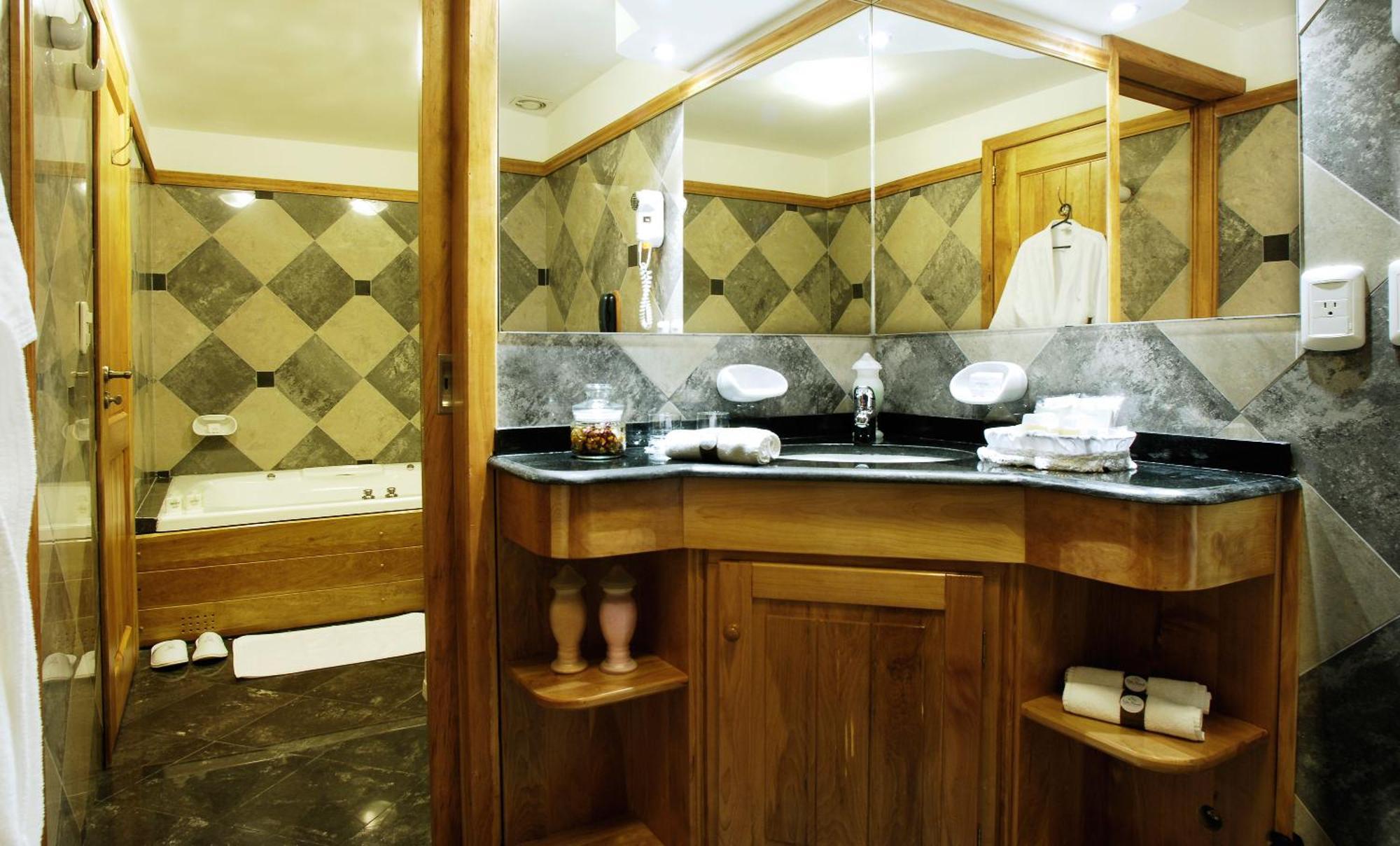 Huinid Bustillo Hotel & Spa ซานคาร์ลอส เด บาริโลเช ห้อง รูปภาพ